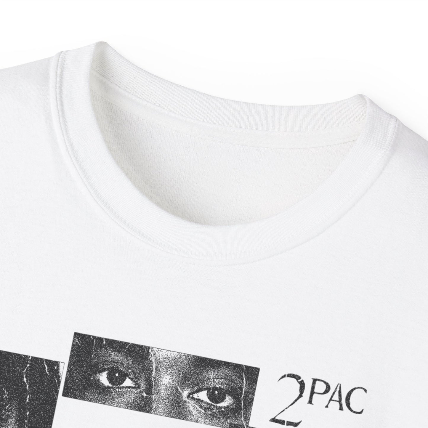 All eyes on me graphic T-shirt