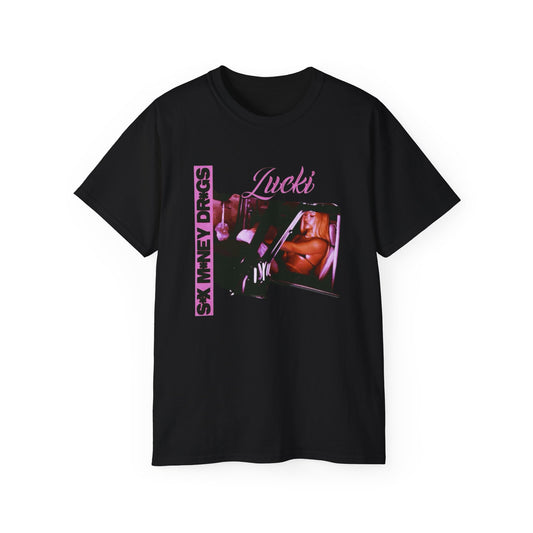 Retro Pink 'Lucki' Car Photo Tee - Aesthetic Graphic T-Shirt