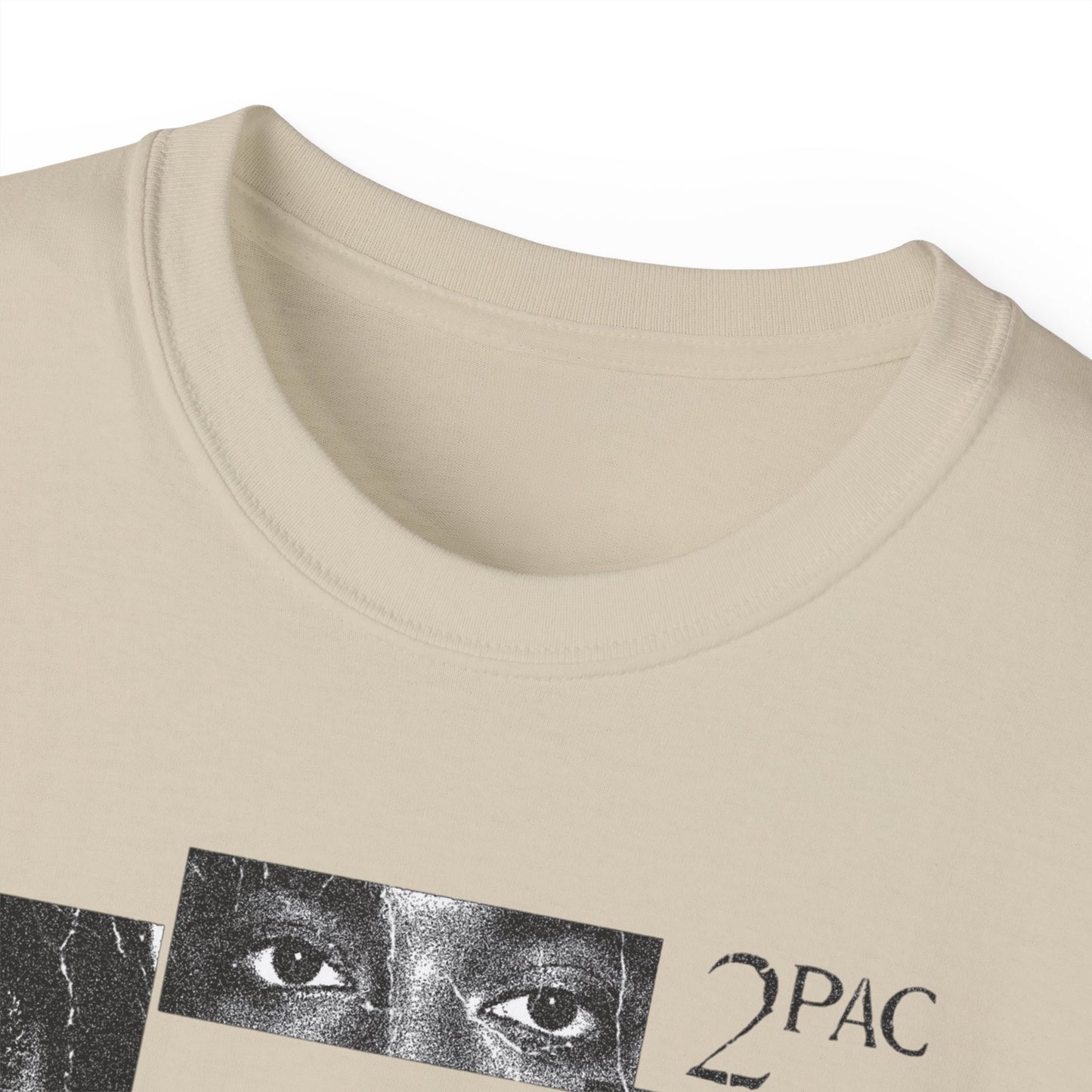 All eyes on me graphic T-shirt